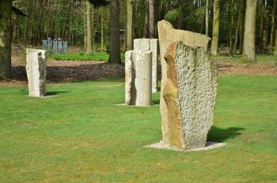 Klaar Cornelis - Steensculptuur, Beeldhouwwerk in steen