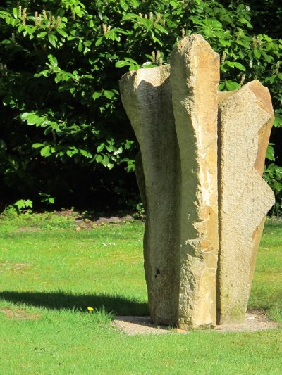 Klaar Cornelis - Steensculptuur, Beeldhouwwerk in steen